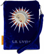 กระเป๋าผ้ากำมะหยี่ปักลาย La Lune - รุ่นสีน้ำเงินโคบอลต์
