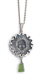 Memento Mori — Sterling silver pendant with moldavite (vltavin) drop - Baba Store - 5