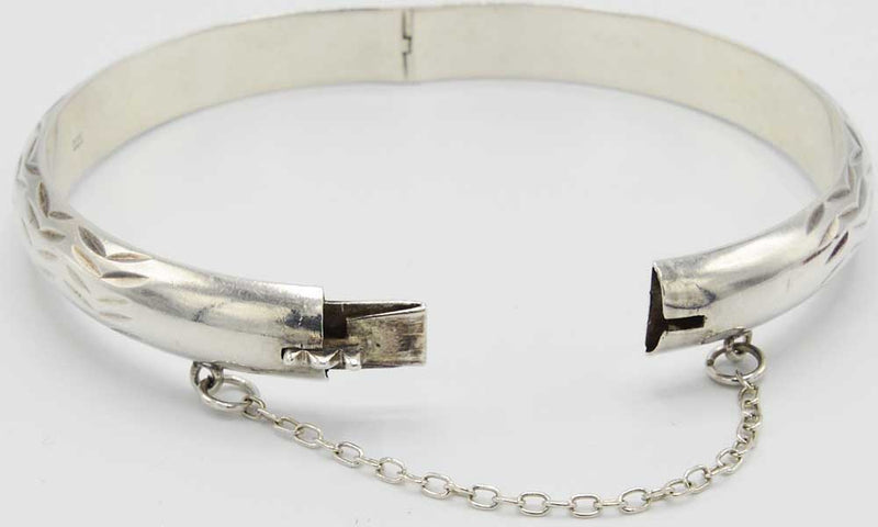 Vintage silver bracelet / bangle